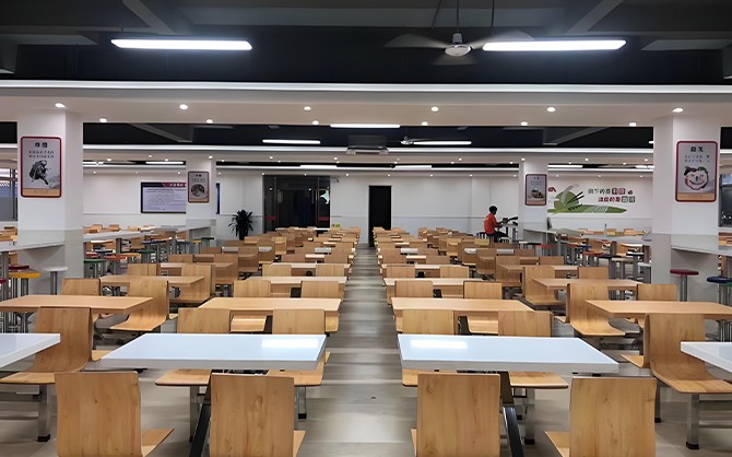 福清食堂承包：餐飲服務(wù)的智能化發(fā)展趨勢(shì)
